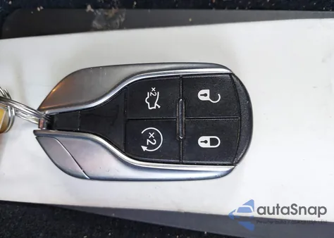 2019 Maserati Levante S Granlusso z USA, uszkodzony, nr VIN ZN661YUL8KX315518